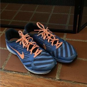 Nike low profile sneakers